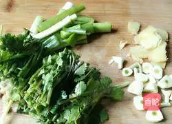 Illustration of braised fish head with chopped pepper 4