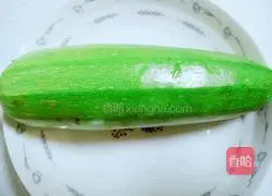 Illustration of how to make fried zucchini with tomato sauce 1