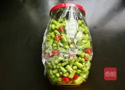 Illustration of homemade pickled beans 9