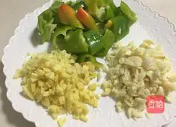 Xinjiang Chaiwopu Spicy Chicken Practice illustration 4