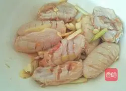 Illustration of how to make crispy fried chicken wings 3