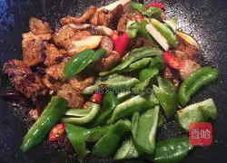 Illustration of how to make fried dough sticks and twice-cooked pork 6