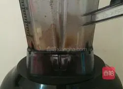 Illustration of how to make colorful yogurt mousse 2