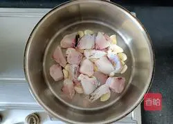 Illustration of how to make braised fish cubes with garlic 3