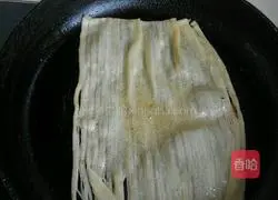 Illustration of how to make Korean grilled cold noodles 5