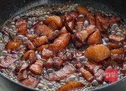 Illustration of Braised Pork and Potatoes Recipe 11