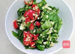 Illustration of how to stir-fry eggplant with meat 2