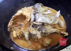 Fish head soaked cakes Illustration of practice 14