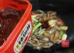 Illustration of spicy fried Haihong recipe 6