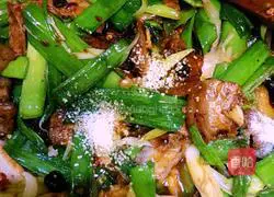 Sichuan style garlic sprouts Illustration of how to make twice-cooked pork 14