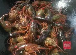 Illustration of how to make garlic lobster 5