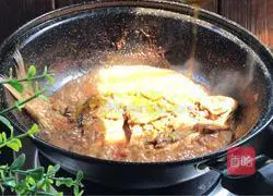 Illustration of braised Wuchang fish 12