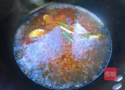 Illustration of how to make spicy boiled fish fillets 7