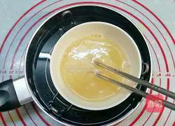 Illustration of how to make matcha mousse cake 5