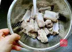 Illustration of how to make sweet and sour pork ribs 7