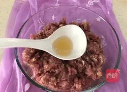 Illustration of how to make pork stew 4