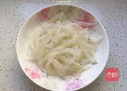 Illustration of how to make crispy whitebait 2