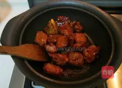 Illustration of how to make plum pork ribs 7