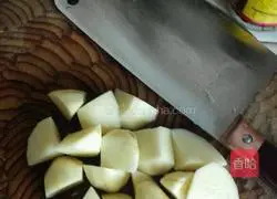 Sichuan style potato roasted pork ribs Illustration of practice 14