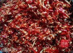 Illustration of Homemade Hunan (Purely Handmade) Chili Chopping 8