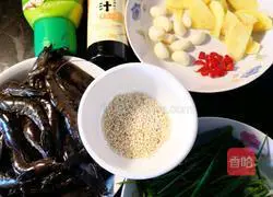 (waterless version) fragrant Illustration of how to make seared grass shrimp with green onion 1