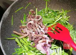 Illustration of how to make chive-flavored octopus tentacles 8