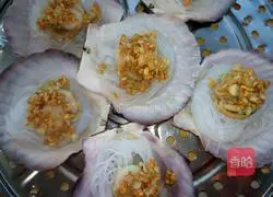 Illustration of how to make garlic vermicelli scallops 7