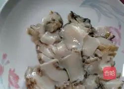 Illustration of how to make steamed abalone with garlic vermicelli 1