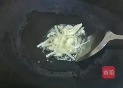  Illustration of how to make fried basil with perilla 4