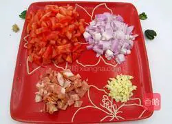 Illustration of how to make tomato and bacon pasta 2