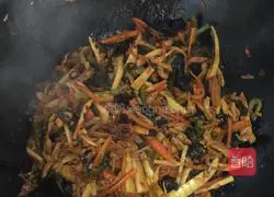 Illustration of home-style fish-flavored shredded pork 7