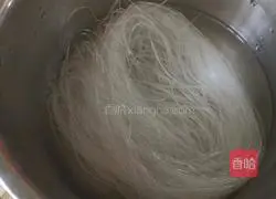 Illustration of how to make egg and tofu buns 2