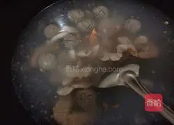 Illustration of how to make shrimp noodle soup 4