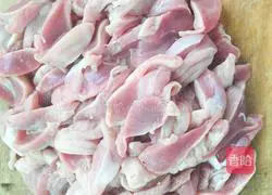 Illustration of how to make spicy chicken gizzards 5