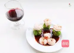 Illustration of how to make red wine emerald crystal shrimp 8