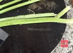 Illustration of how to make celery vermicelli 1