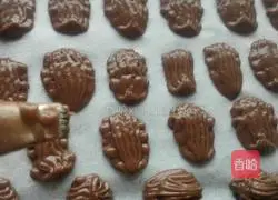 Black Swan Puffs Recipe Illustration 8