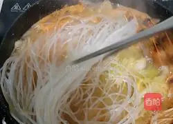 Illustration of how to look up at the stars 13