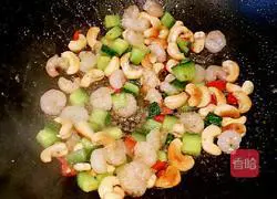 Cashew Nut Shrimp Recipe Illustration 8