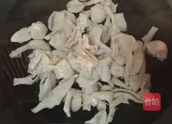 Illustration of how to make spicy chicken tripe 2