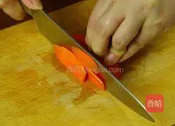 Illustration of how to make smoked salmon and stir-fried vegetables 3