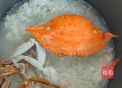 Illustration of how to make seafood crab porridge 6