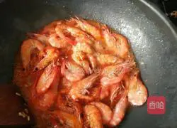 Illustration of how to make tomato sauce prawns 9