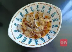 Thai style clams in sauce Illustration of how to do it 9