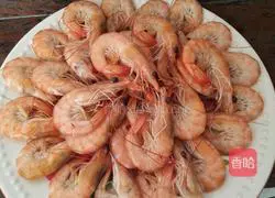 Illustration of how to make boiled shrimp 12