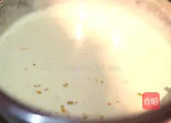 Illustration of how to make cup cream cake 3