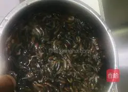 Illustration of how to make dry-fried river shrimp 1