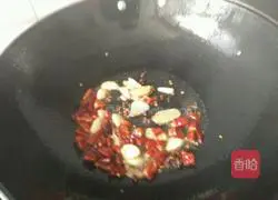 Illustration of how to make spicy crayfish 3