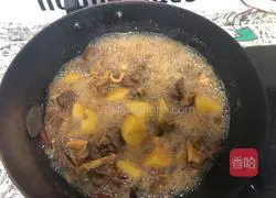 Illustration of how to make potato beef brisket 14