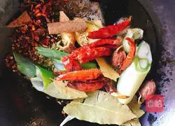 Illustration of how to make spicy duck neck 3